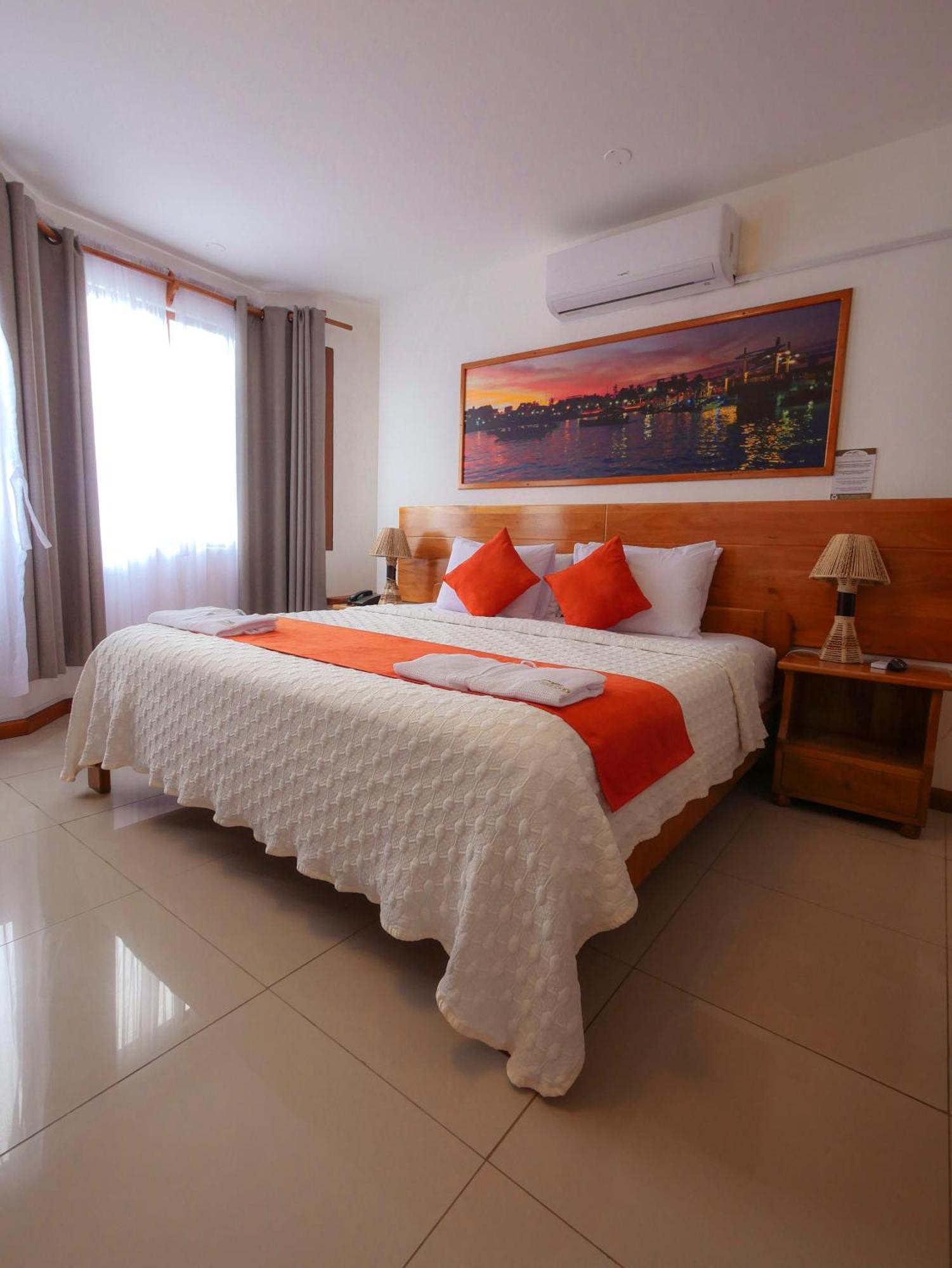 El Descanso Del Guia Puerto Ayora  Exteriör bild