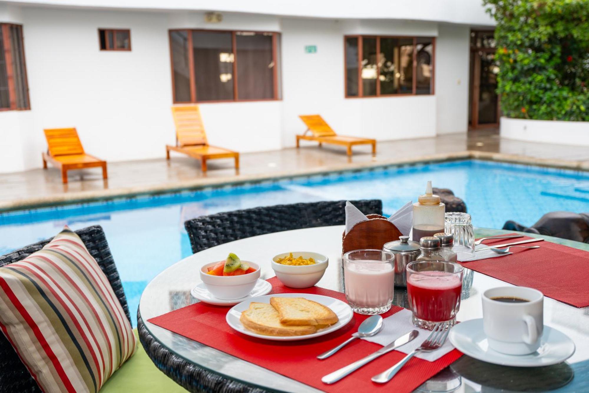 El Descanso Del Guia Puerto Ayora  Exteriör bild