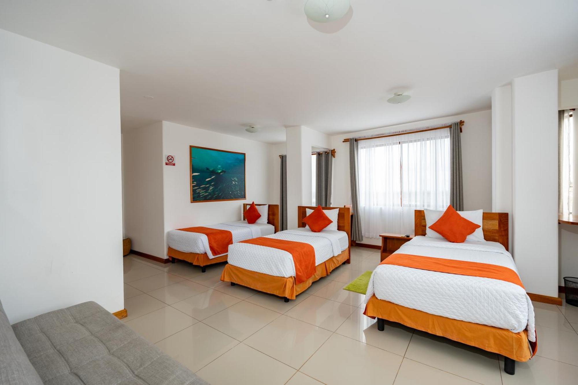El Descanso Del Guia Puerto Ayora  Exteriör bild